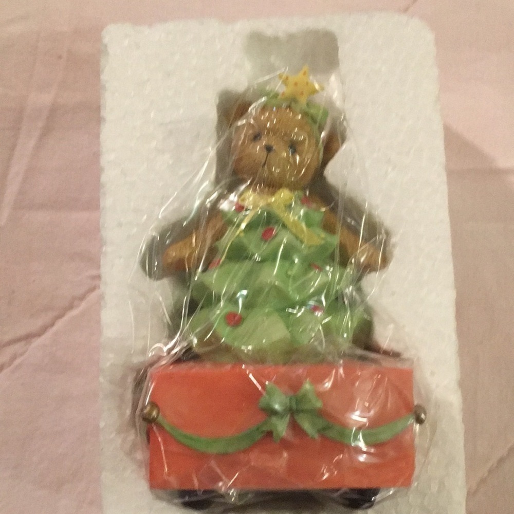 2007 Avon Exclusive Musical Cherish Teddies (AE)